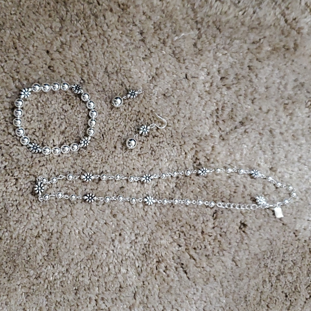 Necklace, bracelet, earrings